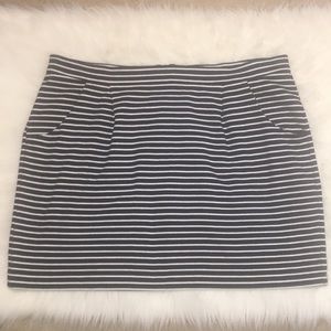 Gap skirt navy blue with white stripes